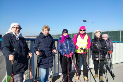 Marcowy spacer Nordic Walking Uniwersytetu Seniorów UJK