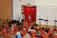 – dr Agata Chabior, dr Małgorzata Krawczyk-Blicharska