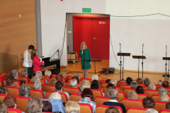 prof. Barbara Gawdzik- prorektor ds. kształcenia UJK,  prof. Agata Chabior, dr Małgorzata Krawczyk-Blicharska