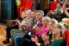 wspólne zdjęcie uczestników i organizatorów koncertu